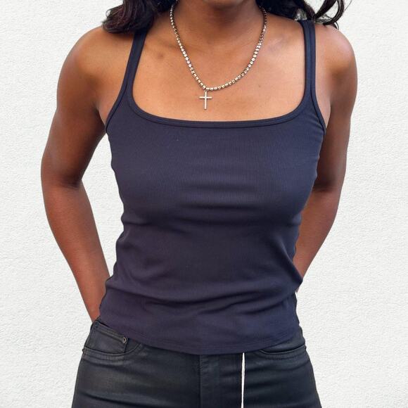 Vuori Tops - Vuori Pose Tank Top in Black